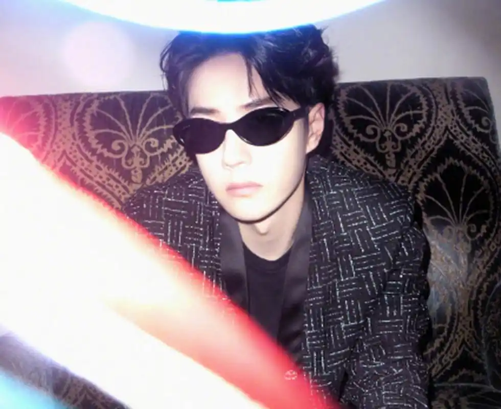 王一博香奈儿看秀造型 王一博香奈儿大秀造型# 676767王一博