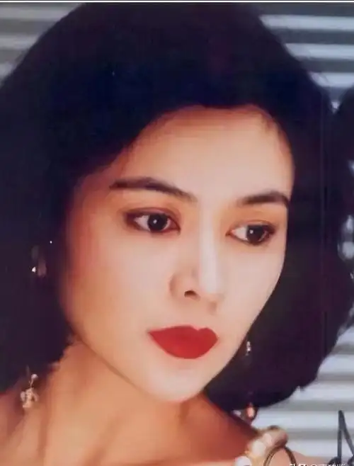 "天生不上镜"的6位女明星,真人个个又瘦又美,比照片美10倍