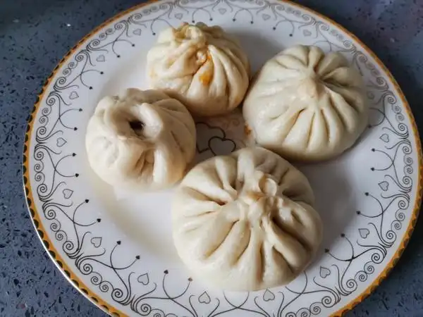 ammon君做的鲜美多汁的洋葱牛肉包子