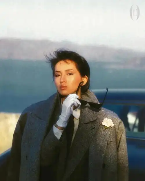 梅艳芳,永不过时的时尚icon.最后是港版lofficiel五月封面大片!