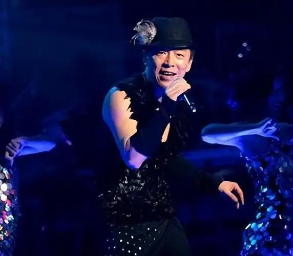 回顾黄渤普通妻子是我掌心宝成名后抛弃糟糠妻那还是人吗