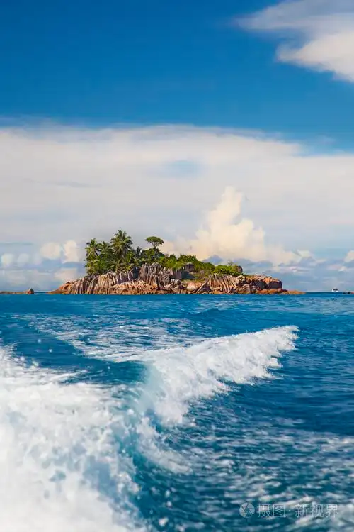 美丽小岛圣皮埃尔