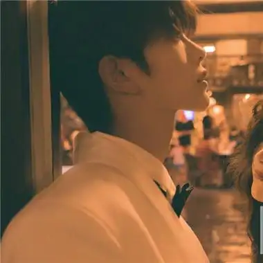 复古风必备的双人秀恩爱情头 唯美又气质超宠溺的情头_情侣头像_美头