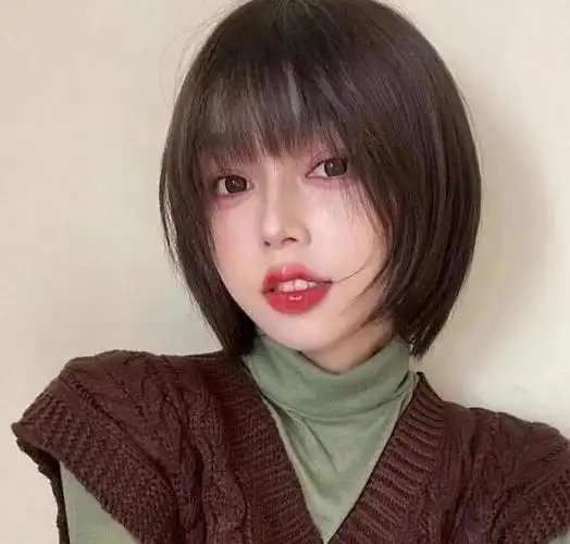 2022年流行的齐肩短发直发,个性有魅力直发发型