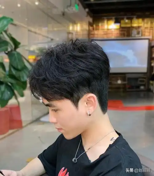 最帅气男士发型合集,样式多多外型形象百变,想换发型别错过