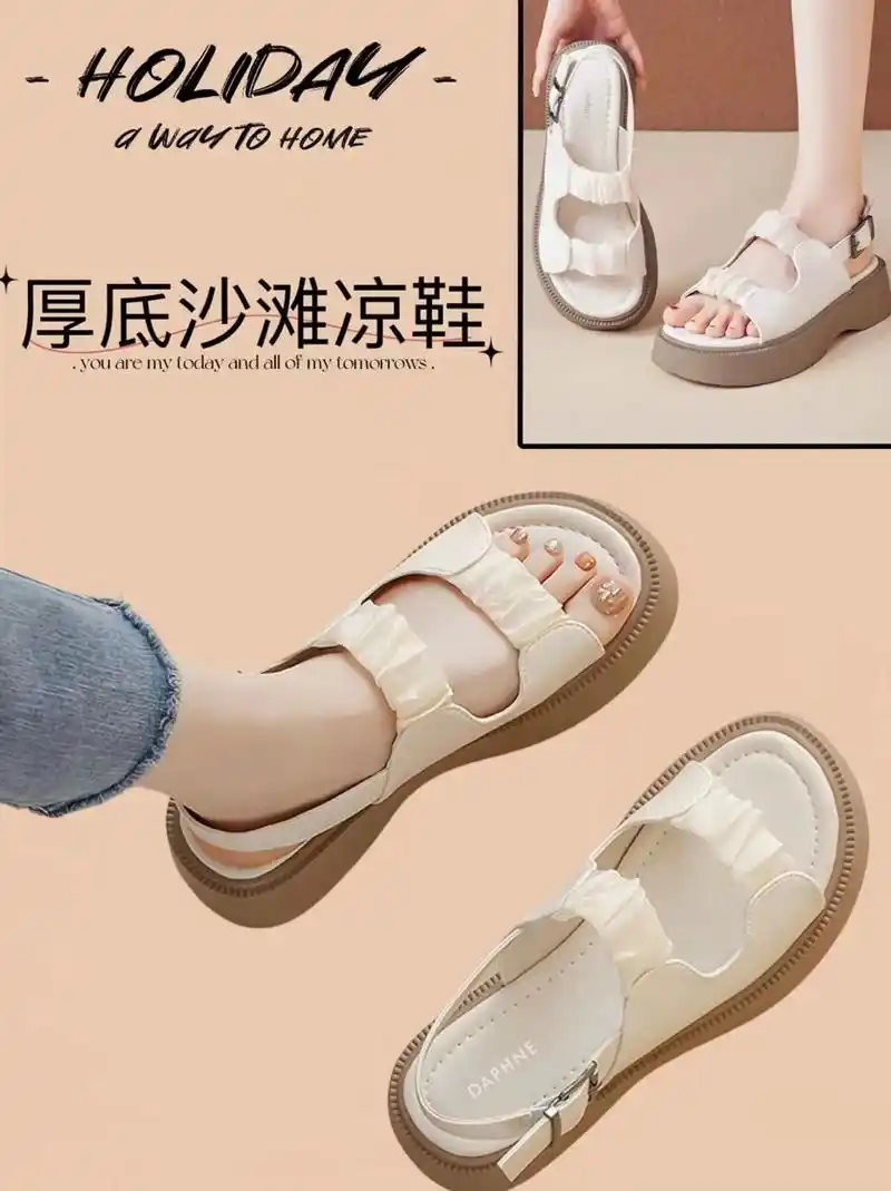 达芙妮休闲时尚厚底软凉鞋,绝对惊艳