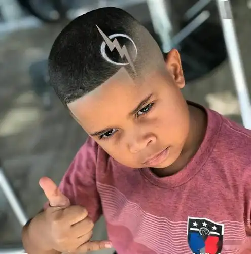 2021小男孩发型这样剪时尚有型很精神真帅气