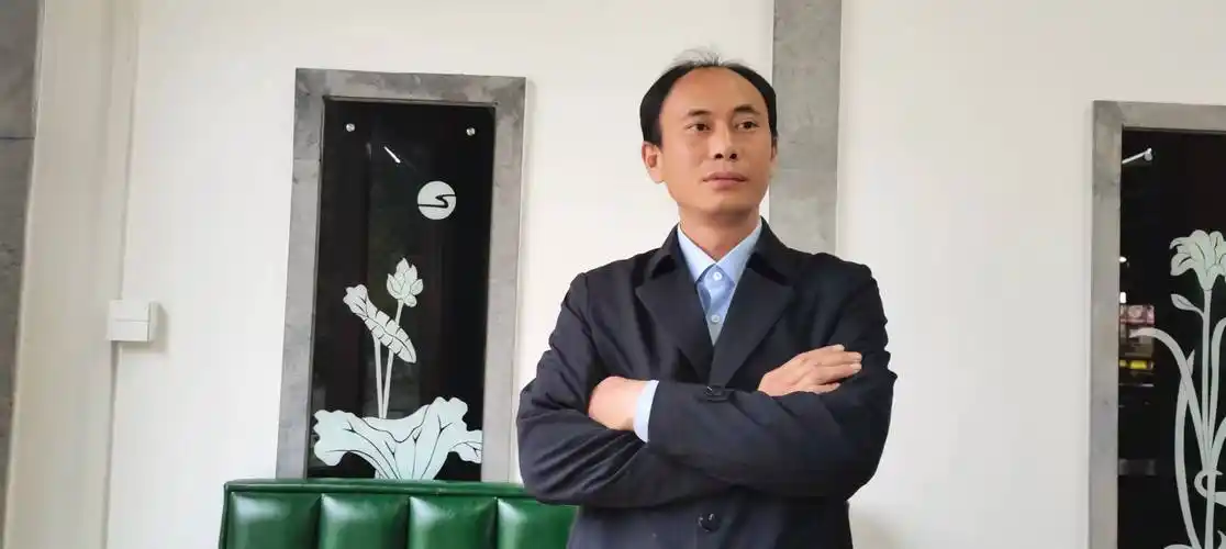 经济发展促进会副会长郭山菁最后,自贡沿滩区九洪乡琳鑫家庭农场王健