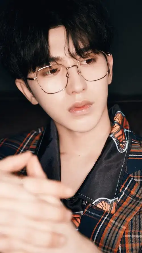 蔡徐坤高清iphone手机壁纸