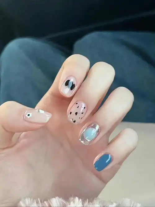 夏日公主浅色系美甲9799