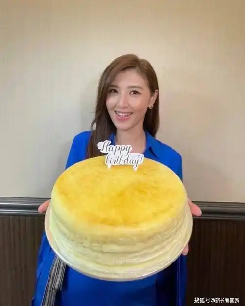 52岁素颜近照曝光,无修图现真实状态_苏慧伦_保养_生日