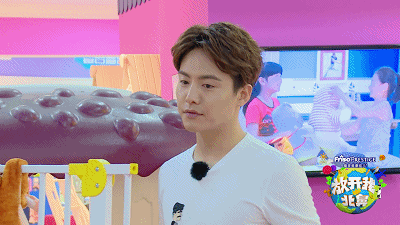 放开我北鼻马天宇娇羞gif动图_动态图_表情包下载_soogif