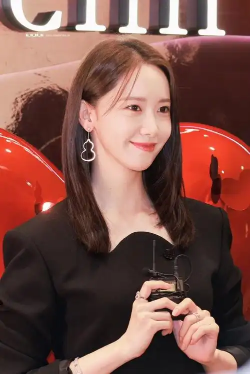 林允儿qeelin品牌活动相关一则3230343730:@limyoona9038