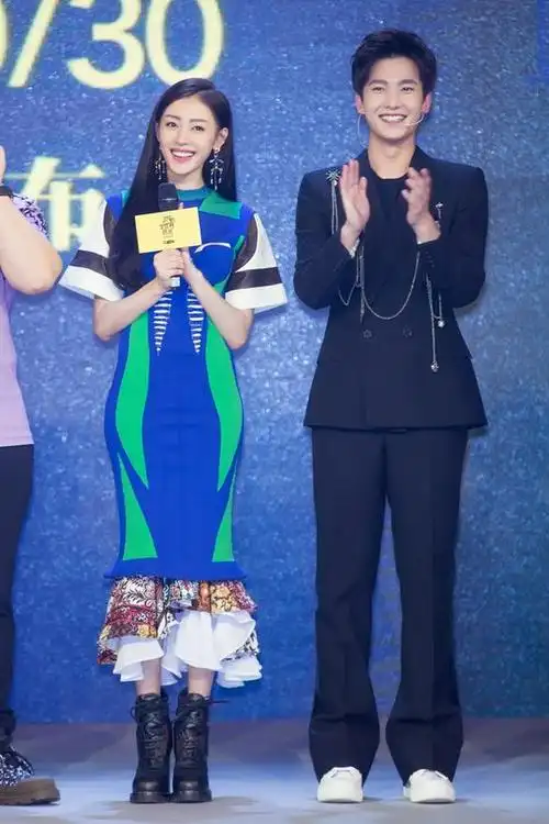 《从你的全世界路过》发布预告片 打造年度情感巨制_新浪湖北_新浪网