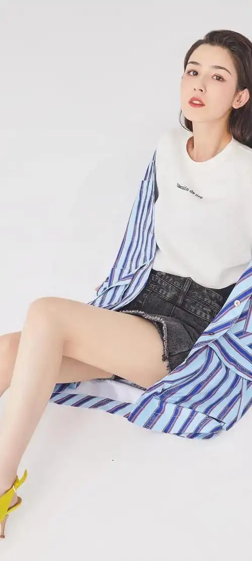 壁纸倾国倾城哈妮克孜