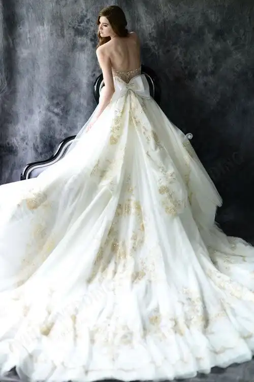 【租赁】eden-金色刺绣大拖尾|广州whitewedding国际婚纱礼服会所