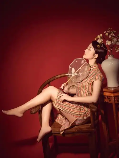 衢州写真身着旗袍真养眼呐7878