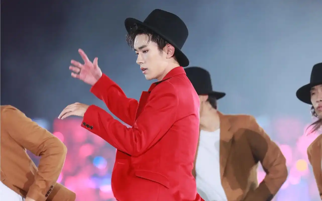 tfboys五周年演唱会易烊千玺五套造型,你最喜欢哪套?