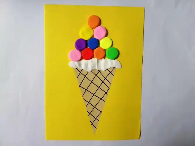 望海幼儿园大四班手工活动《好吃的冰淇淋》