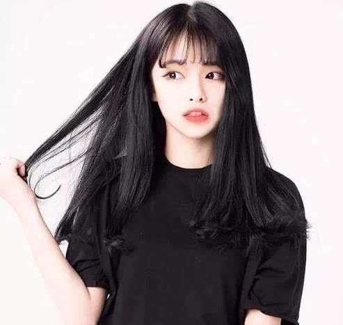 学女星换发型洋气养眼招来好运气