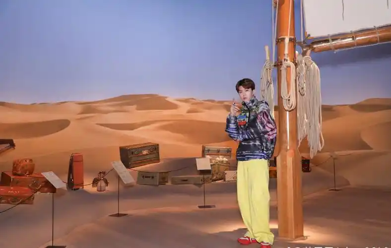 范丞丞183cm只有66公斤却总被调侃太胖看他的运动风有多瘦吧