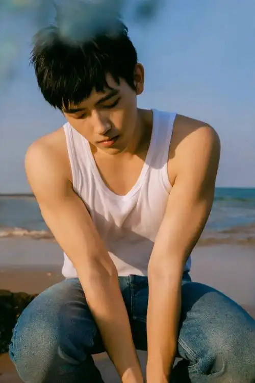 7点认识00后男神陈飞宇:绯闻 必看作品一次收!