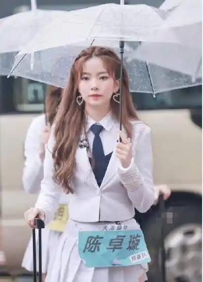 陈卓璇掉为第三,赵粤不断逆袭,张艺凡排名太稳,姜贞羽太危险_人气