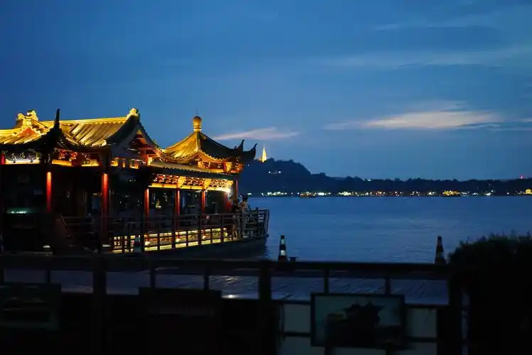 西湖夜景