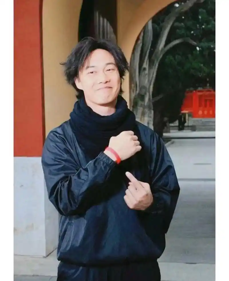 陈奕迅 一组治愈的图片95 - 抖音