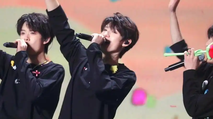 【朱志鑫】帅的太超过!《街舞少年》横版直拍4k高清