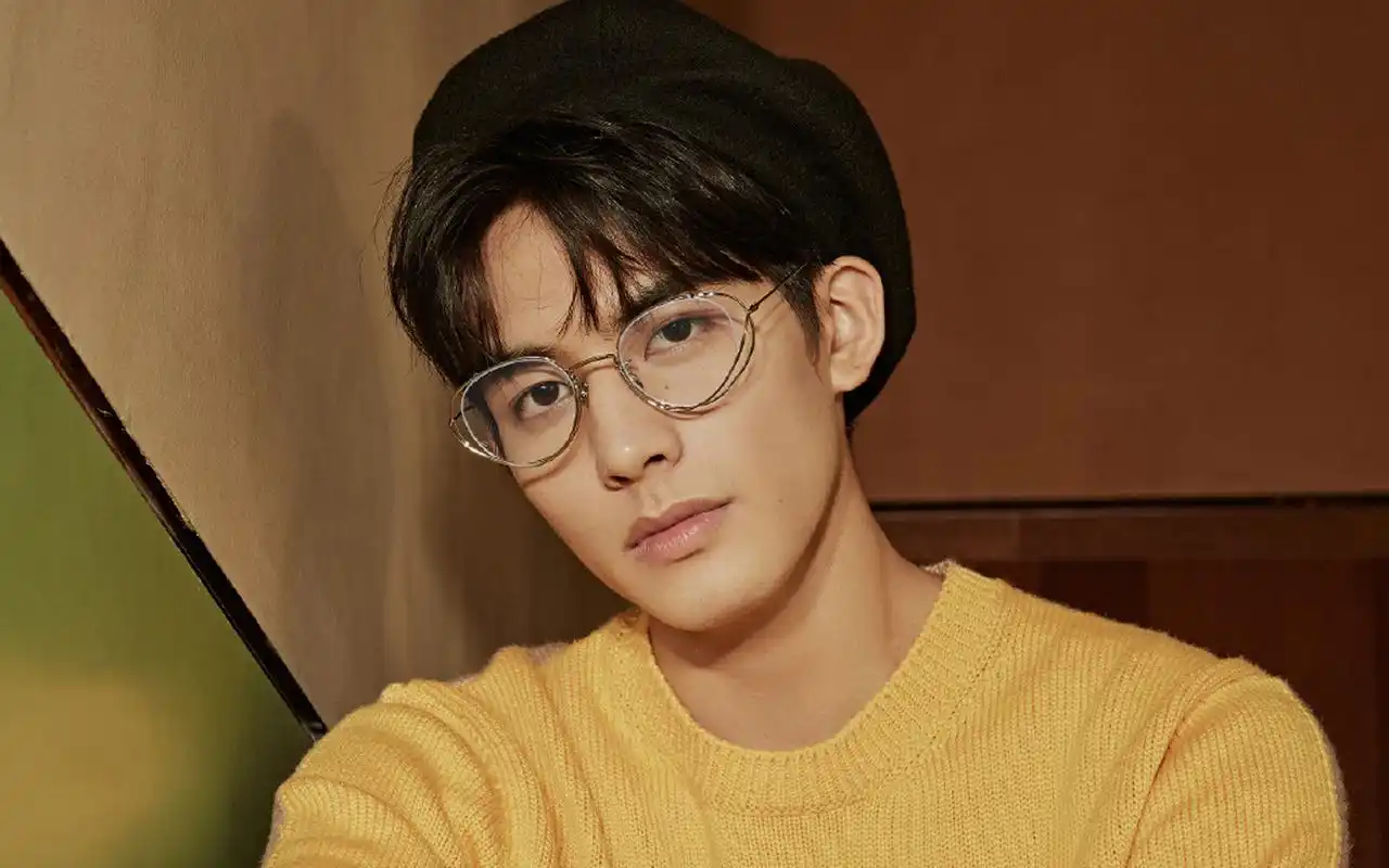 宋威龙时尚写真图片桌面壁纸