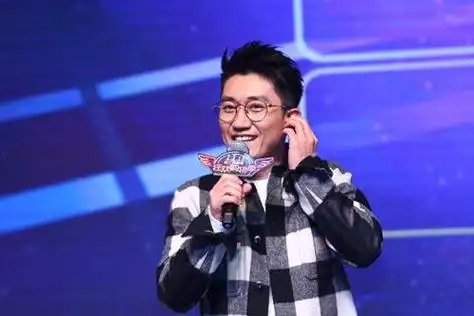 两人分分合合多年却始终不离不弃,在金兰的支持下金志文坚持着自己