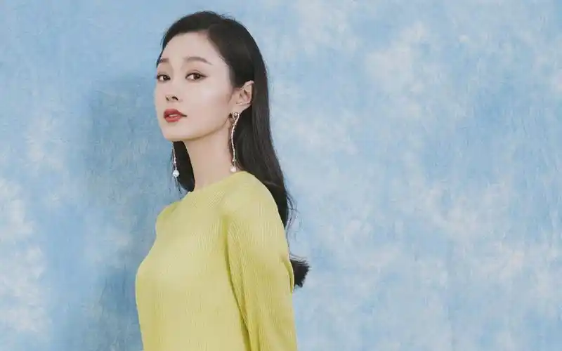 宋轶清新秀丽写真桌面壁纸