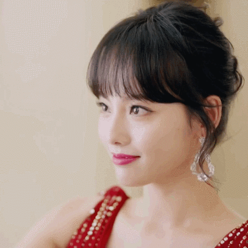 想问张嘉倪的美貌飞不飞艳压周冬雨的滋味美不美