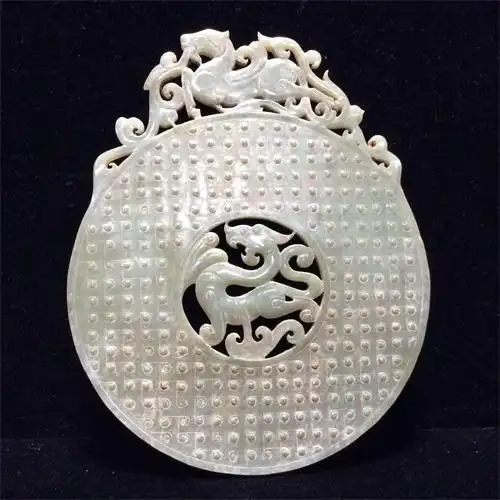 春秋战国时期龙纹玉壁