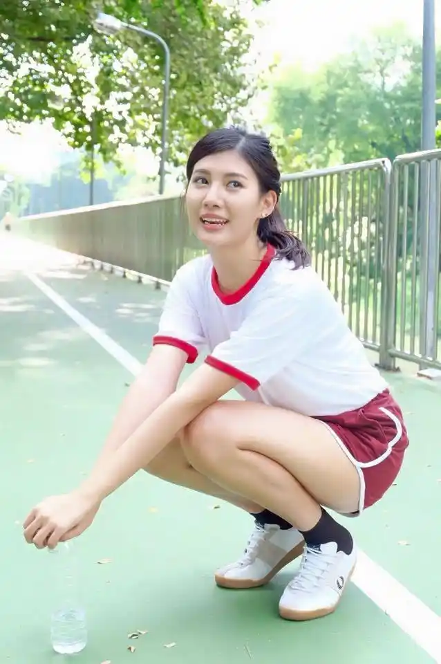 混血儿模特性感私拍美女图片