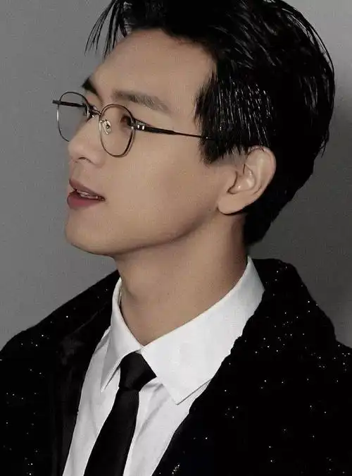 选个朋友圈背景