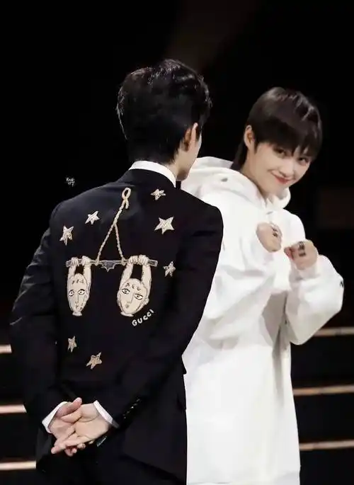 李宇春肖战 双星耀米兰_品牌_古驰_中国