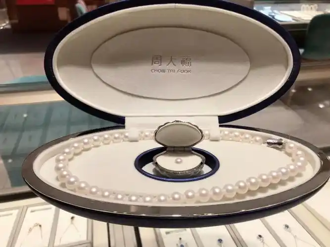 周大福至真珍珠项链