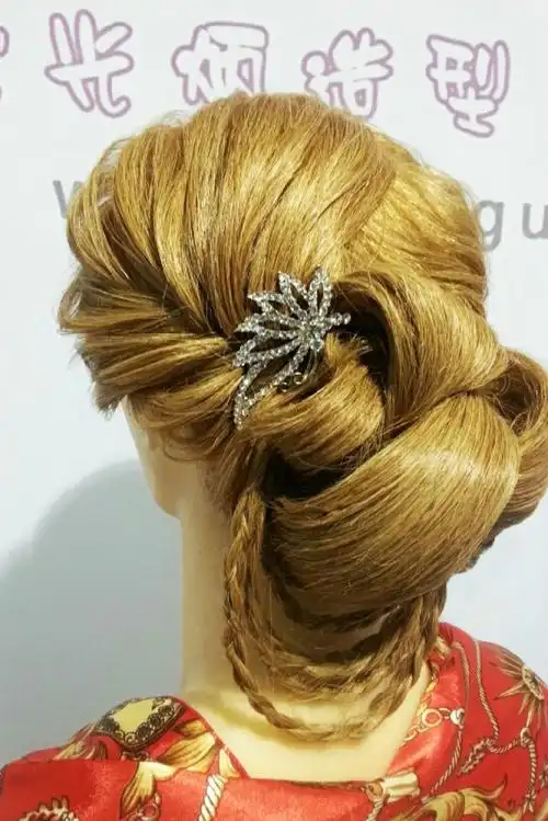 古装复古盘发造型