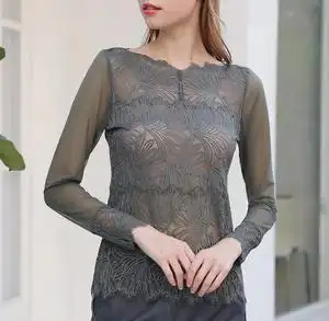 春夏新款蕾丝衫网纱打底衫 睫毛流苏领口镂空蕾丝女上衣qs0377
