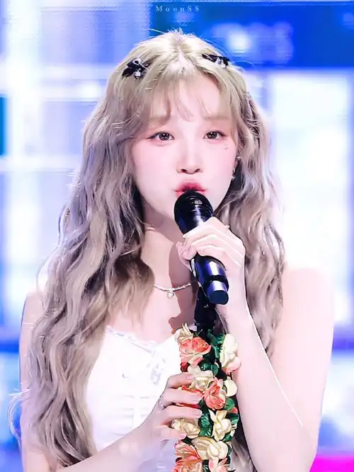 宋雨琦4月将solo##宋雨琦卷发