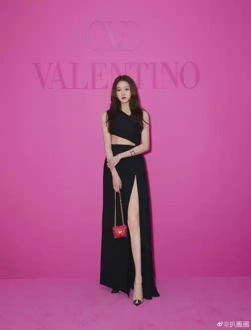 生图状态超好身材绝了～|关晓彤_新浪新闻