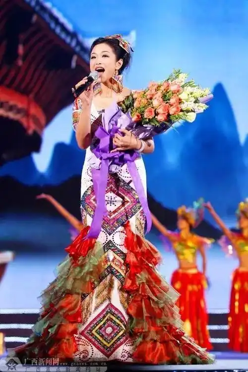 大地飞歌又飞燕 ——记广西著名瑶族青年歌唱家陈春燕
