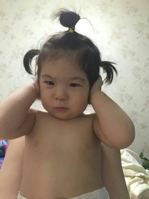 光膀子的女汉子