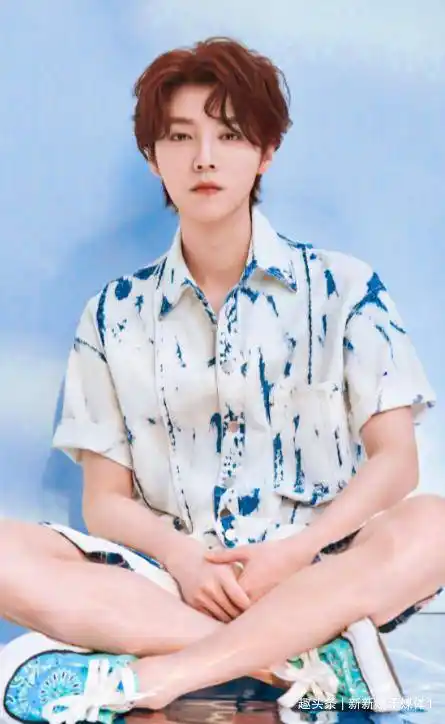 肖战靠话剧继续领先,第3却和刚分手的她关联_龚俊_赵丽颖_王一博