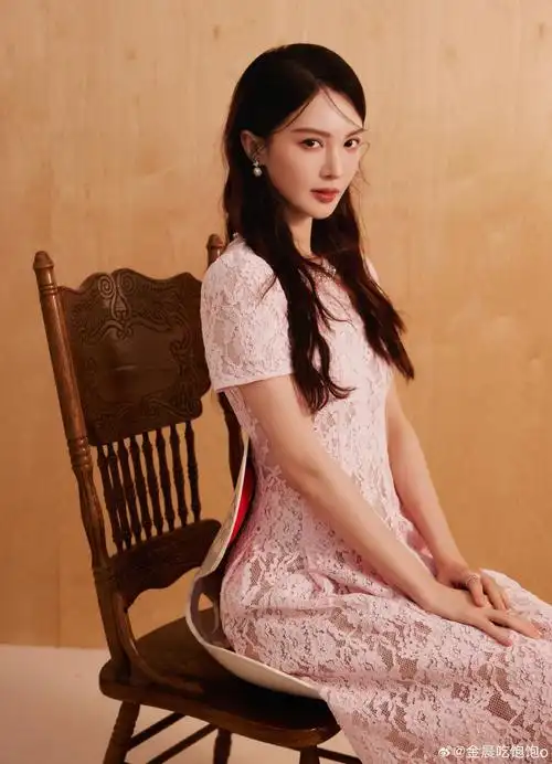 果然,老公的脸就适合怼脸拍#金晨