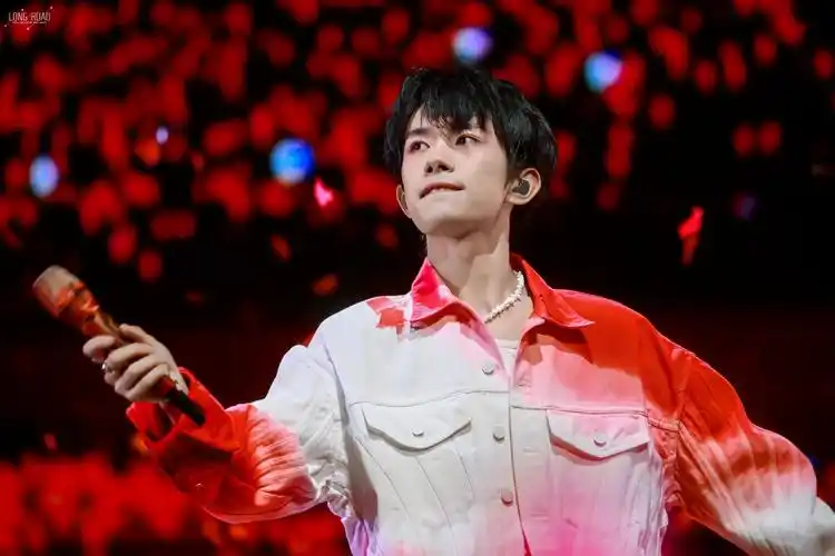 玊尔,独一无二的易烊千玺 - 堆糖,美图壁纸兴趣社区