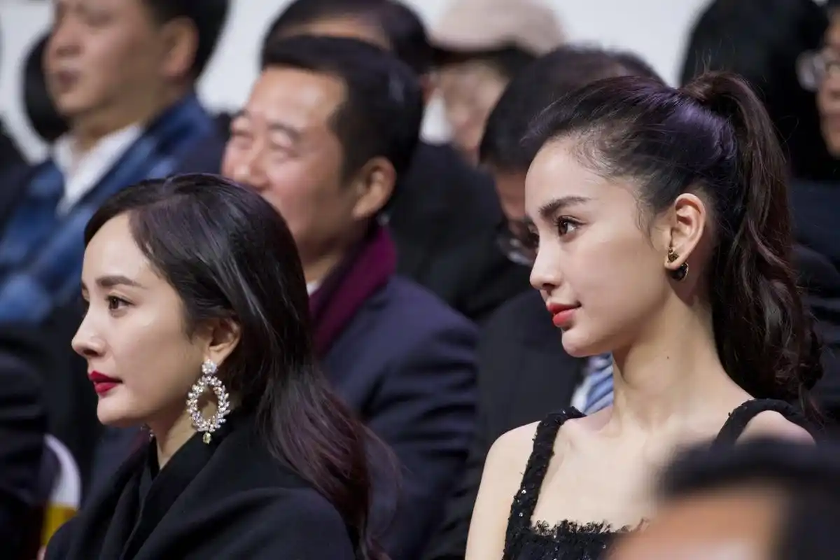 这组杨幂和杨颖的怼脸侧颜生图,各有各的美!你怎么看呢?#ai共创计划