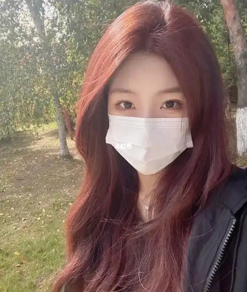 髒橘色深一些又沒有那么橘重要的是不需要漂发 色 炒鸡白高级感十足